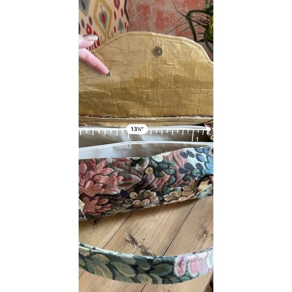 Tapestry Organizer Tote - Picture 7 of 10